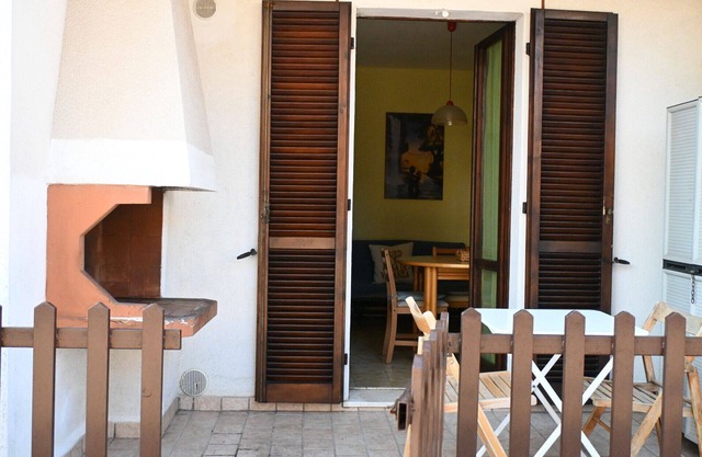 M421 - Marcelli, two-room apartment with patio 100m from the sea