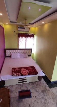 Maa durga weaver lodge & banquet