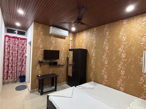 Maa Lodge