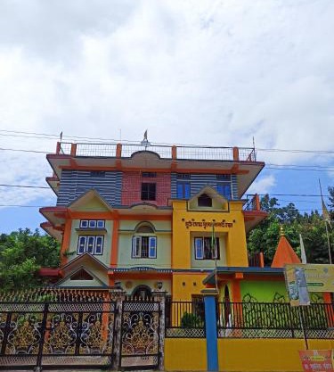 Maa Sumthira Lodge