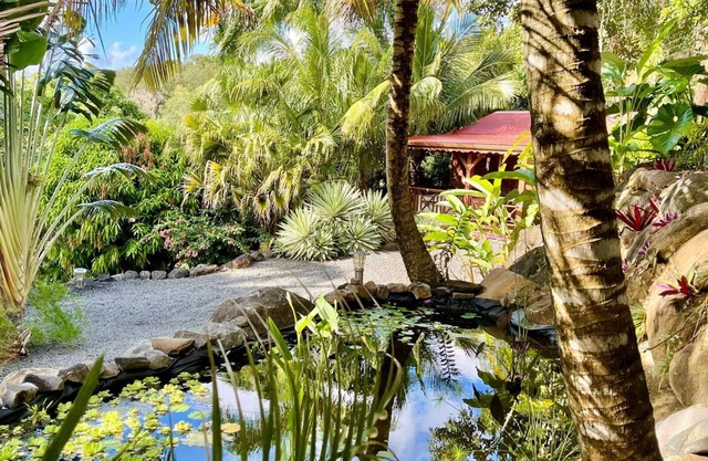 MABOUYA Creole bungalow sleeps 2 (a clic clac sleeps an additional 2)