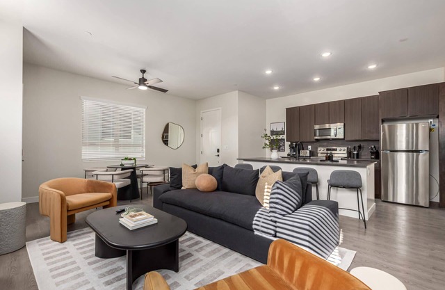 Macallister 1006|Close to Golf & Mayo|Heated Pool