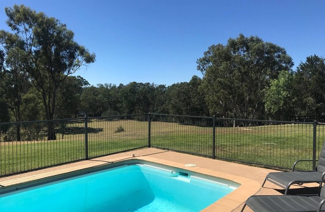 MacArthur Park - stunning, private 4 bedroom house with panoramic views