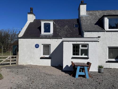 Mackenzie Cottage in Oldshoremore