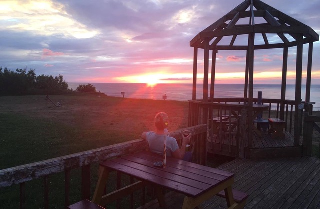 MacToimin Cottage Private Hot Tub Cabot Trail, Pleasant Bay,N.S.