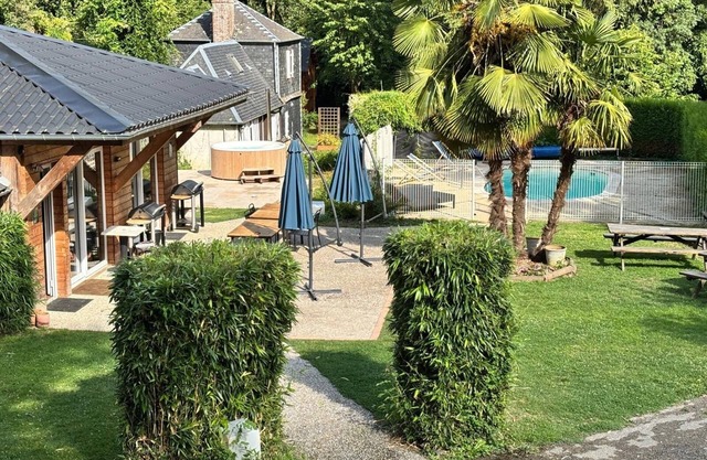 Madame Bambou: 25 Beds with Swimming Pool, Spa, Reception Room, Games Room