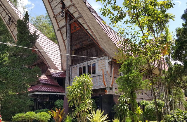 Madarana Hotel