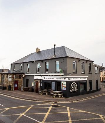 Maddens Bridge Bar & Guesthouse