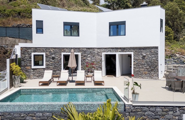 Madeira Protea Retreat con piscina climatizada y espacio de trabajo privado