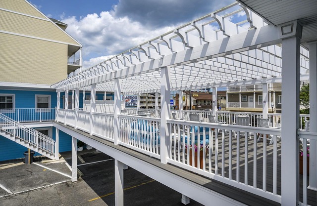 Madison Beach Motel