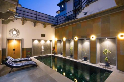 Madri Retreat - Heritage Boutique Hotel with Pool
