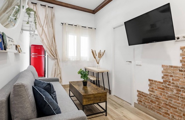 Madrid Villaverde I, Acogedor apartamento, AC