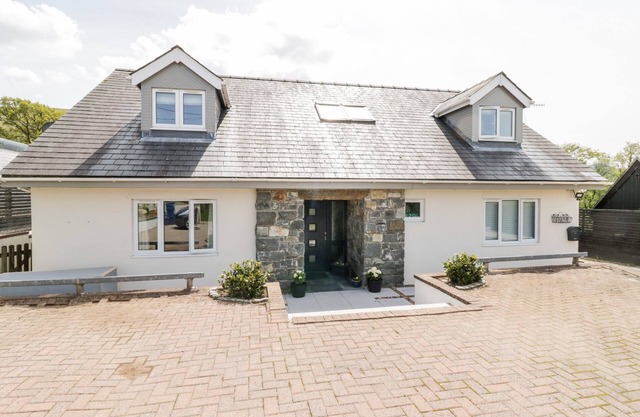 MAES MEILLION, family friendly, with a garden in Dolgellau