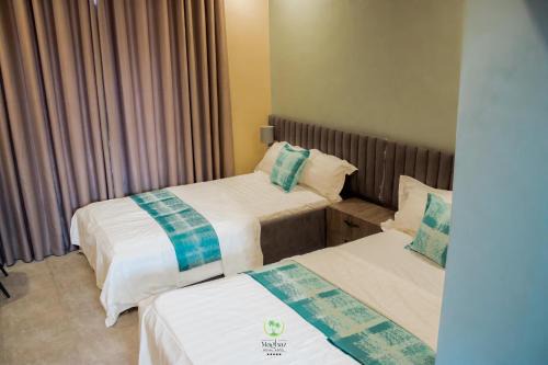 Maghaz Royal Hotel