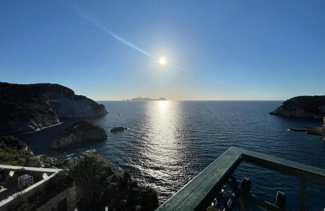 Magi - Il Tramonto su Palmarola