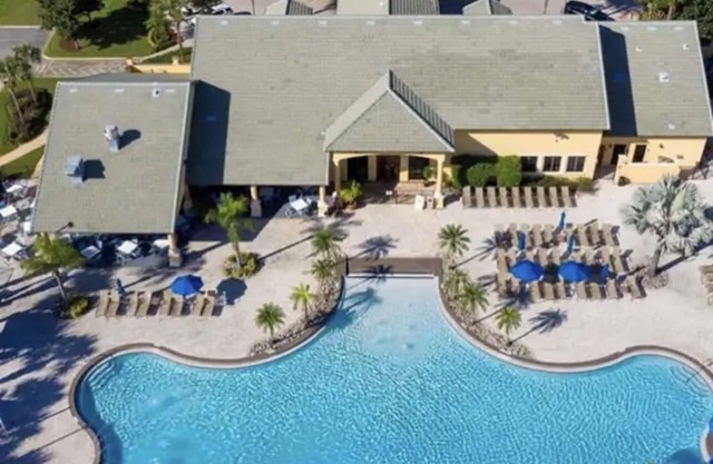 MAGICAL DREAM HOUSE. PARADISE PALMS RESORT DISNEY.