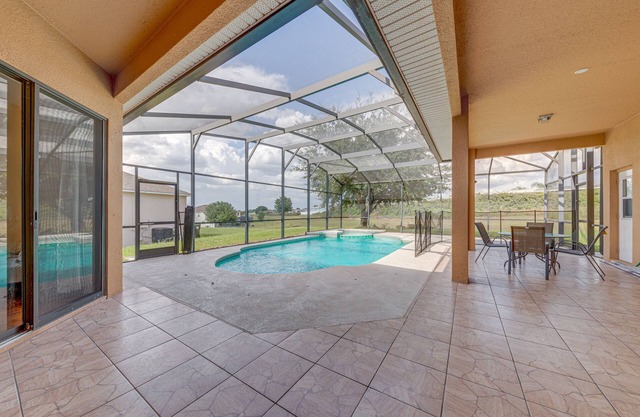 ✨MAGICAL✨'Travel the World' Villa w/ private POOL!