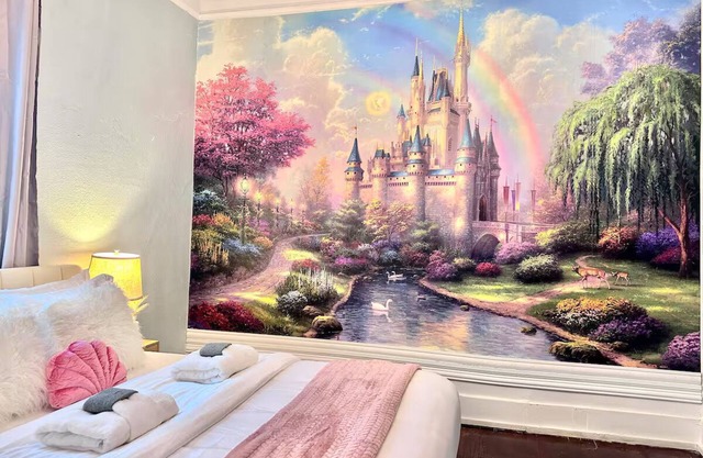 Magical Victorian Castle+Game Room & Spiral Stairs