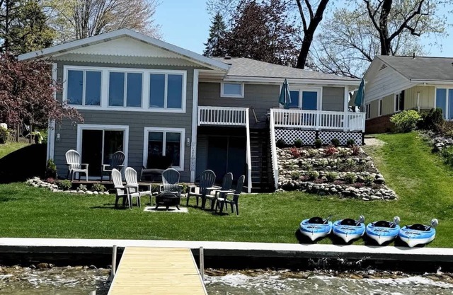 Magician Lakehouse Escape