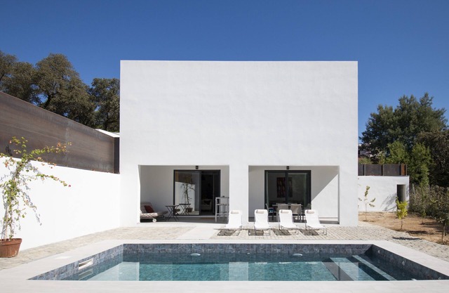 Magnifica villa piscina 100% privada entre encinas.