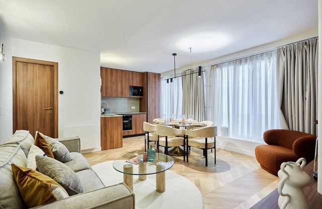 Magnificent 2 Bedrooms Apartment Center of Paris