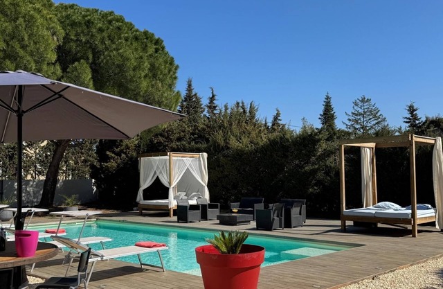 Magnificent 8-person house with swimming pool