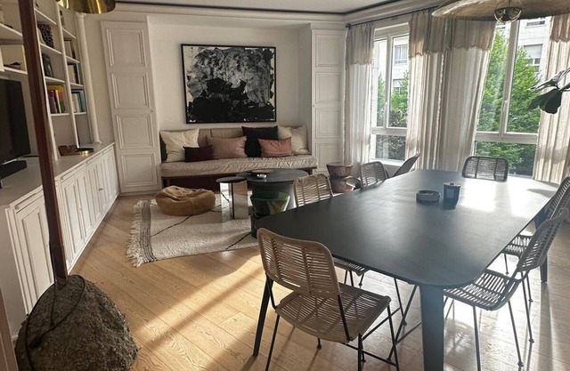 Magnificent apartment in the heart of Paris (1st), overlooking a garden