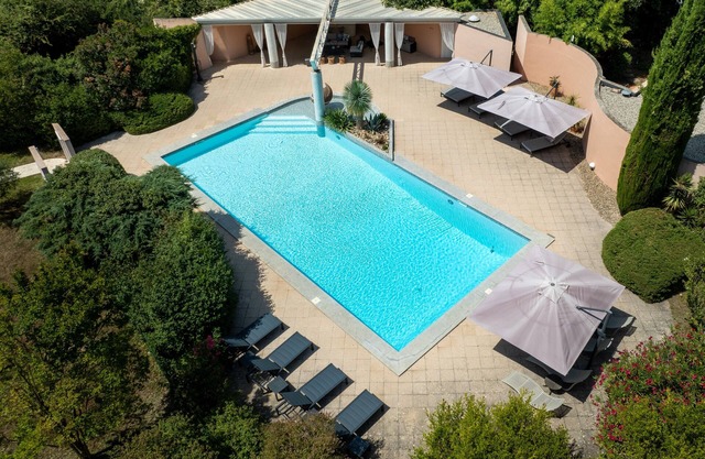 MAGNIFICA VILLA CONTEMPORÁNEA 5 * EN UN PARQUE DE PAISAJES DEL PAÍS DE AIXOISE