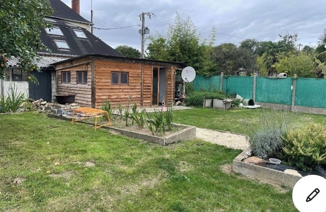 magnificent country house "La Vieille Dame" in Mayenne