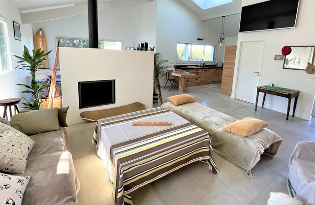 Magnificent GUETHARY 4 bedroom villa, heated pool, ocean view