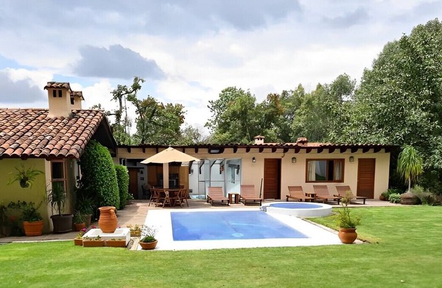 Magnífica casa con alberca en Valle de Bravo