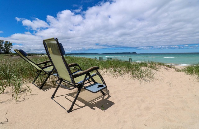 Magníficas vistas del lago Michigan y 100 pies de playa privada