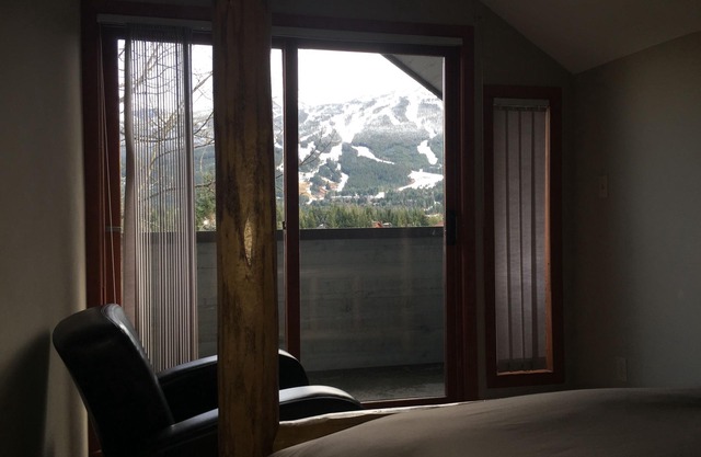 Whistler Magnificent 4. Casa de 5 dormitorios con vista espectacular