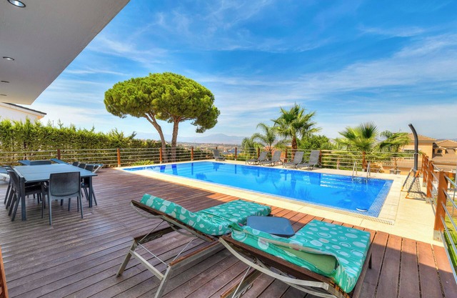 Hermosa Villa 10 personas, piscina privada, Alhaurin De La Torre, Málaga