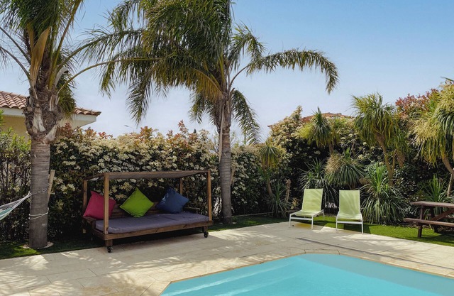 Magnificent Villa in Bompas: Your Family Oasis with Private Pool