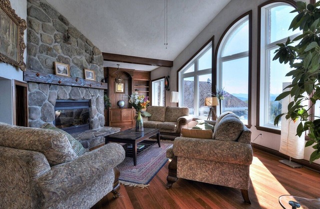 Magnífico chalet con vistas impresionantes!
