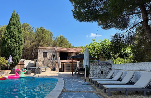 MAGNIFICA VILLA CON PISCINA ENTRE MAR Y CAMPAÑA