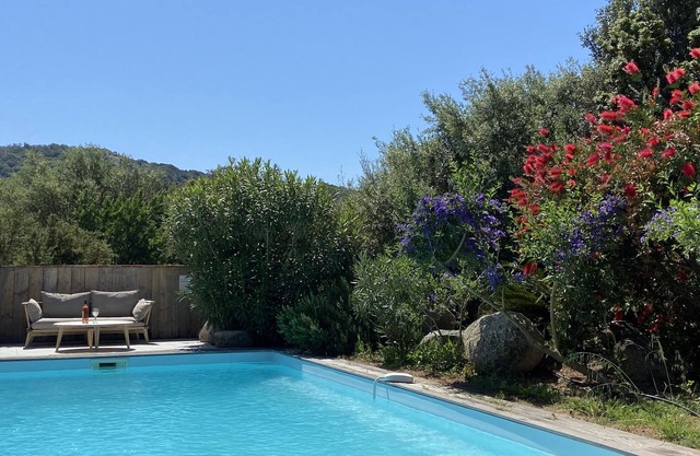 Magnificent villa with sunny private pool, near Bonifacio.