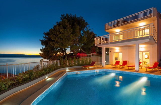 Magnífica villa con piscina, vistas al mar, barbacoa, sauna ...