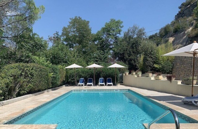 Magnifique Appartement T2: Rez de Jardin