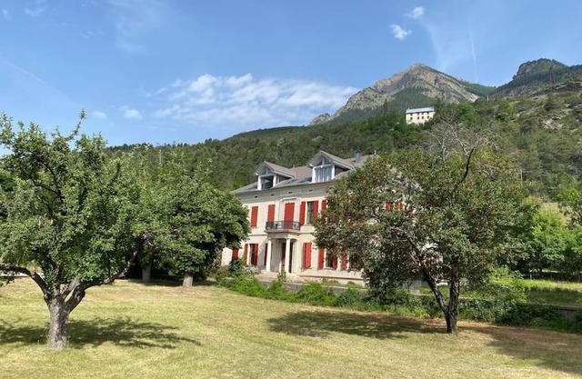 Magnifique appartement 6 couchages dans villa historique