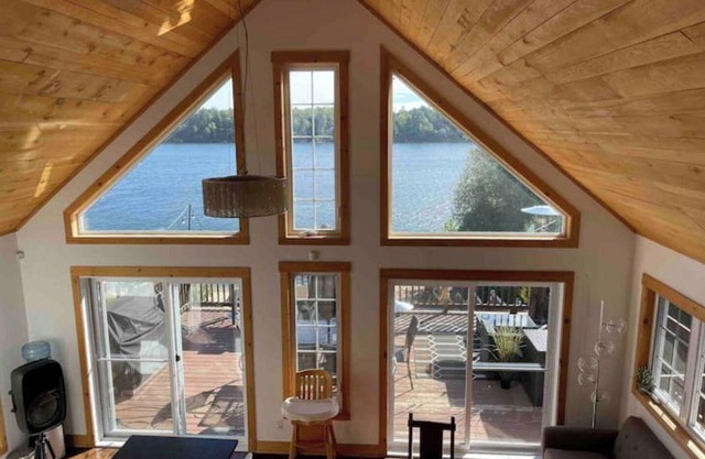 Magnifique Chalet Style Scandinave au Bord du Lac-simon