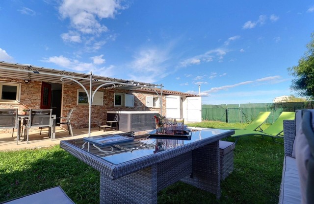 Magnifique Maison Avec Jardin et Jacuzzi
