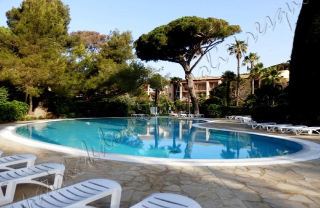 Magnifique Parc de la Presqu'île avec Piscine et Plage face à Porquerolles !