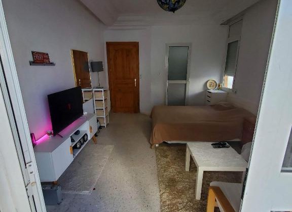 Magnifique studio à ennasr 2