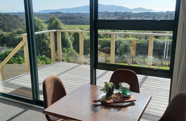 MAGNOLIA COTTAGE, BREAKFAST & WI-FI INCLUDED!