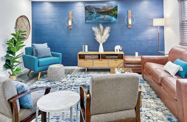 Magnolia House: Style and Comfort, Central, Eltc Fireplace, AirFryer, Full Fence