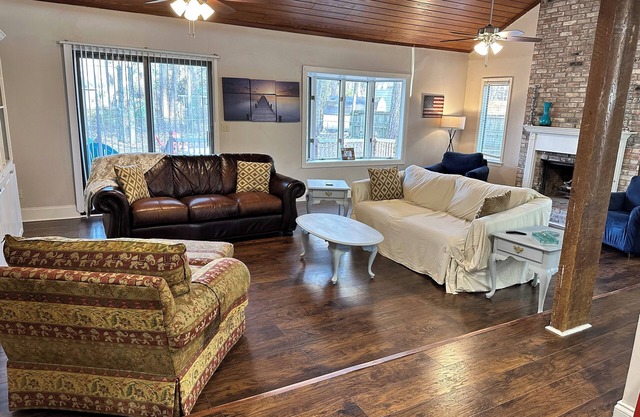 Magnolia Lakeside Retreat- Cozy stay near the Ross Barnett Reservoir