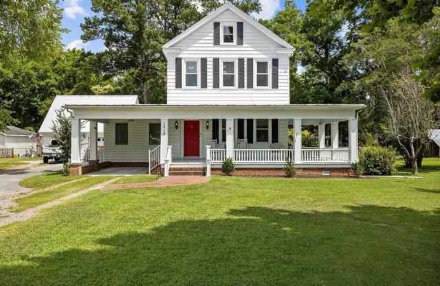 Magnolia Manor