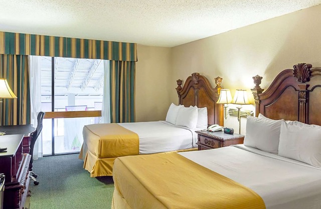 DeSoto Hotel